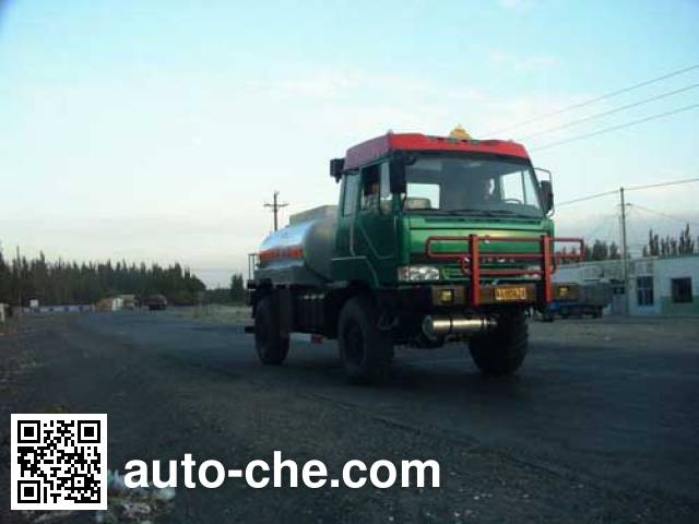Dongfeng desert off-road fuel tank truck EQ5130GJYX